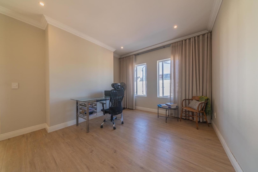 3 Bedroom Property for Sale in Koelenbosch Country Estate Western Cape